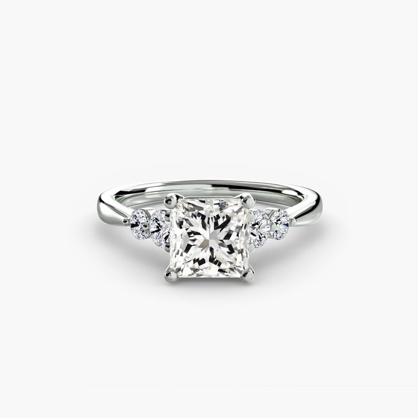 AMÉLIE – Princess Cut Four-Stone Shoulder Solitaire Ring Setting in White Gold | SARATTI