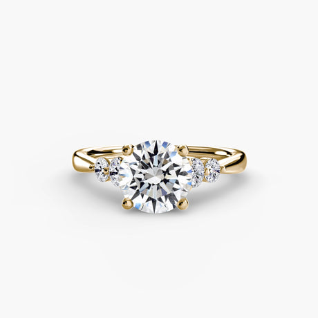 AMÉLIE – Round Cut Four-Stone Shoulder Solitaire Ring Setting in Yellow Gold | SARATTI