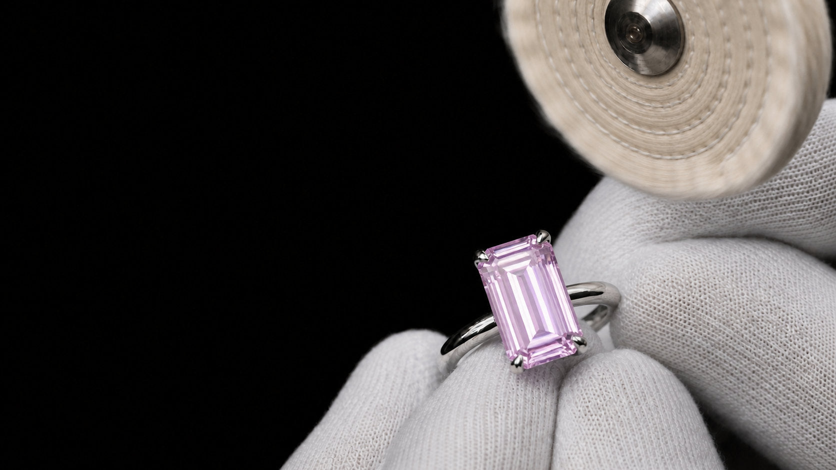 Lilac kunzite ring set low and protectively, claws kept clear of the cleavage | SARATTI