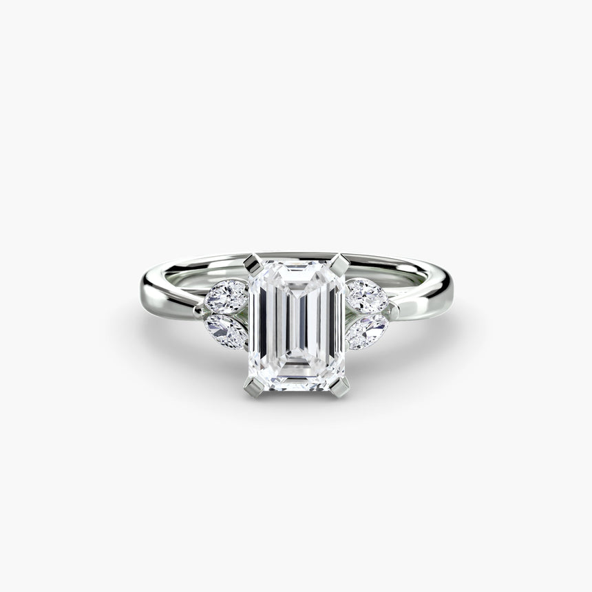 AURELIA Emerald Cut four-stone shoulder solitaire ring setting in White Gold | SARATTI