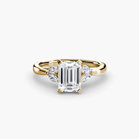 AURELIA Emerald Cut four-stone shoulder solitaire ring setting in Yellow Gold | SARATTI