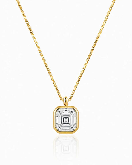 AUREX Asscher Cut bezel necklace setting in yellow gold | SARATTI