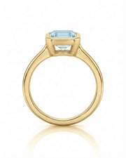 AUREX emerald cut Aquamarine bezel ring setting in Yellow Gold, top view | SARATTI