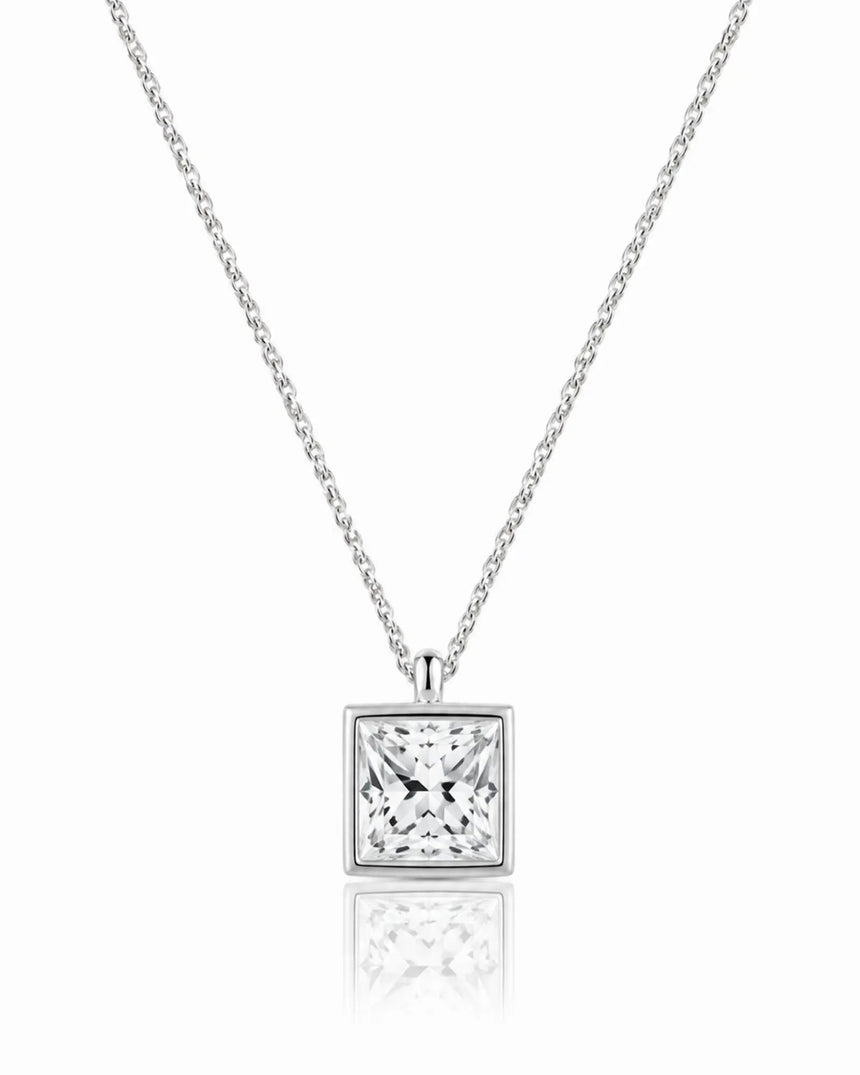 AUREX Princess Cut bezel necklace setting in white gold | SARATTI