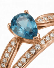 Aveline Vow pear-cut Aquamarine diamond split-shank ring setting in Rose Gold, top view | SARATTI