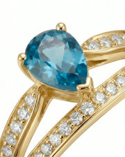 Aveline Vow pear-cut Aquamarine diamond split-shank ring setting in Yellow Gold, setting detail | SARATTI