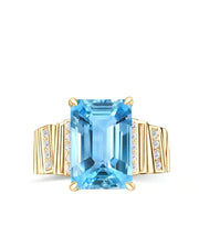 Clarté Frame emerald-cut Aquamarine pavé cocktail ring setting in Yellow Gold, front view | SARATTI