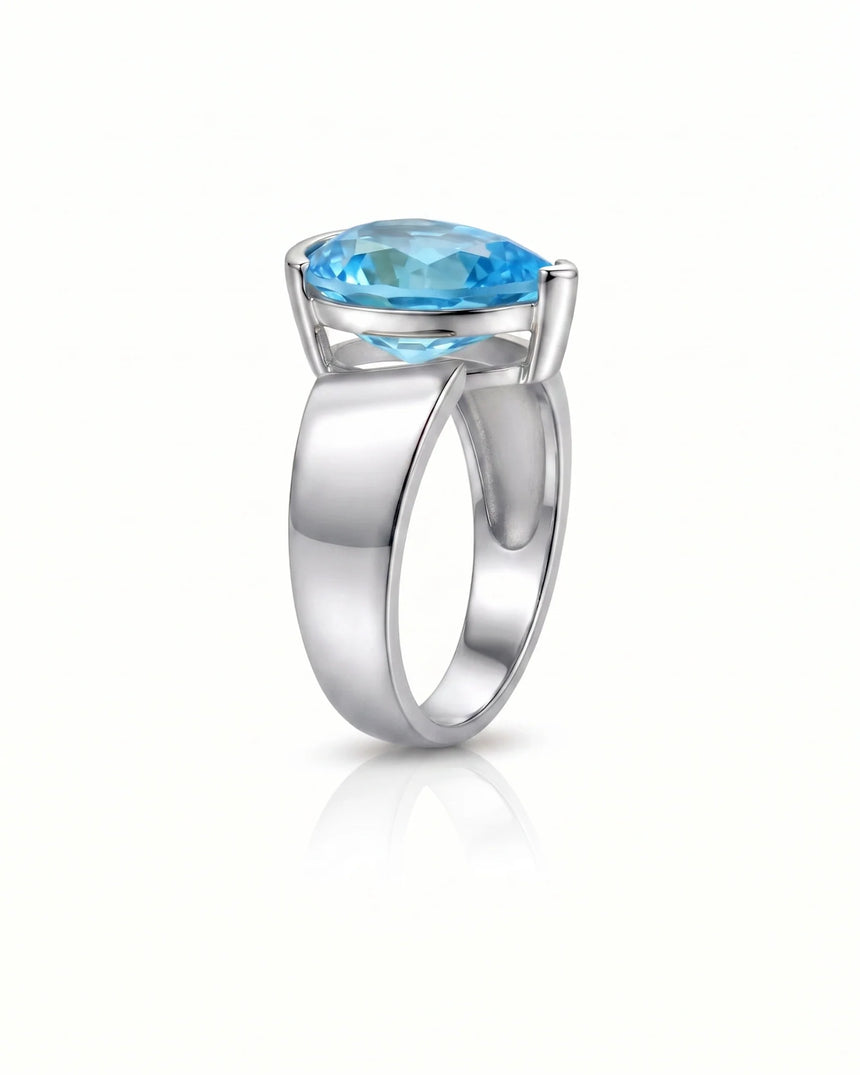 Courant pear-cut Aquamarine sculptural open-band solitaire ring setting in Platinum, front view | SARATTI