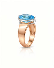 Courant pear-cut Aquamarine sculptural open-band solitaire ring setting in Rose Gold, front view | SARATTI