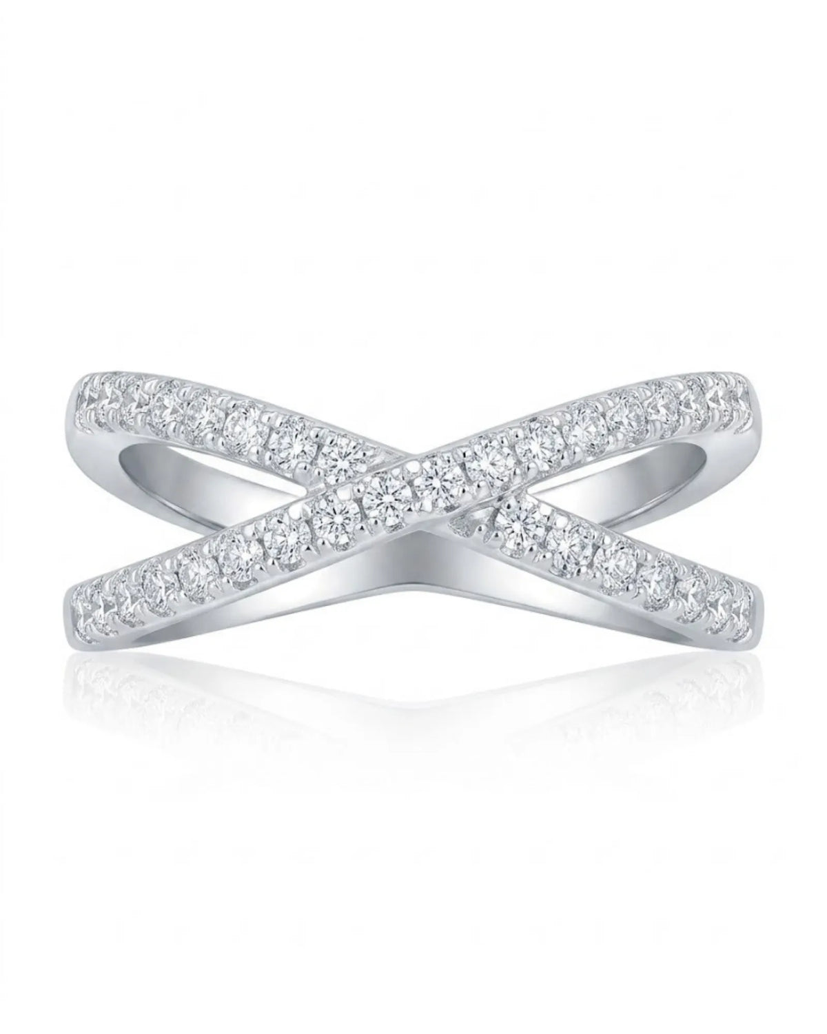 18K white gold criss cross wedding band highlighting the intertwined polished and diamond-set bands | SARATTI