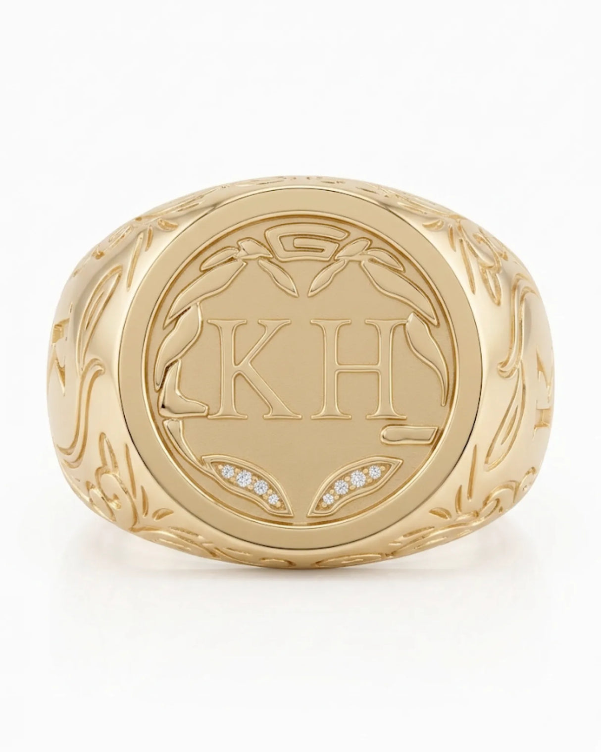 custom initial ring for men 18k yellow gold personalized alphabet ring high end jewelry | SARATTI