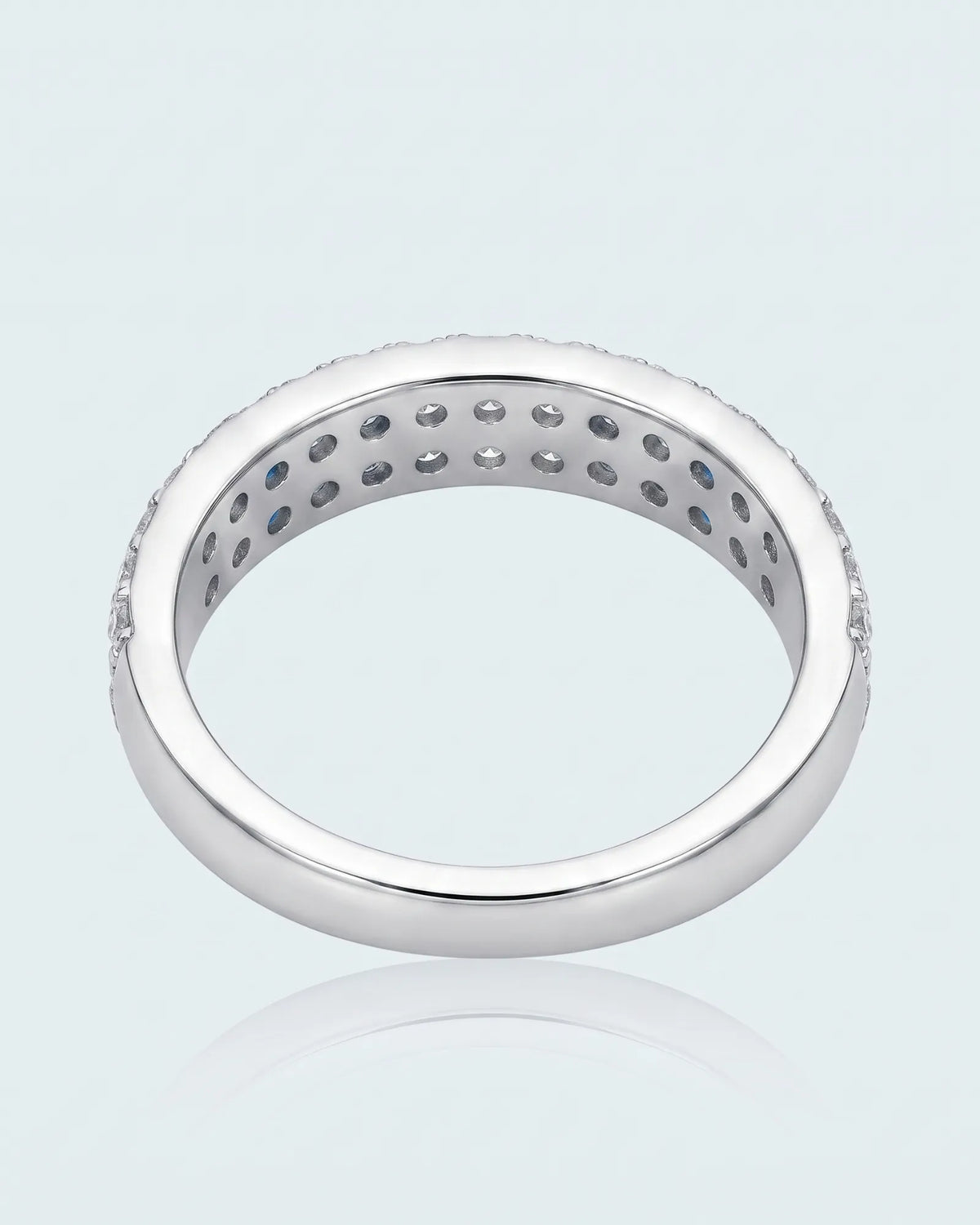 18K white gold diamond infinity band, detailed studio view | SARATTI