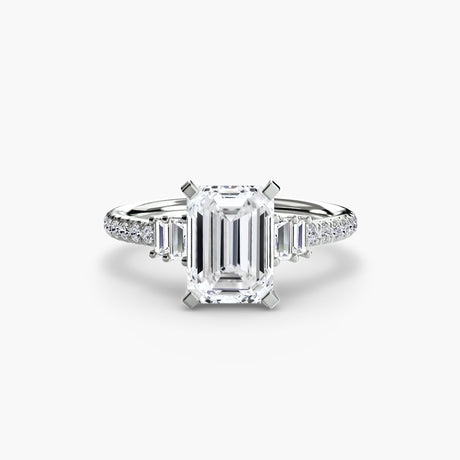 ÉCLAT Emerald Cut wide pavé solitaire ring setting in White Gold | SARATTI