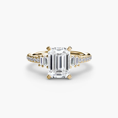 ÉCLAT Emerald Cut wide pavé solitaire ring setting in Yellow Gold | SARATTI