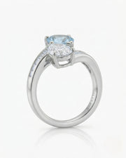 Élan Céleste pear-cut Aquamarine bypass ring setting in Platinum, side profile showing separate open baskets | SARATTI