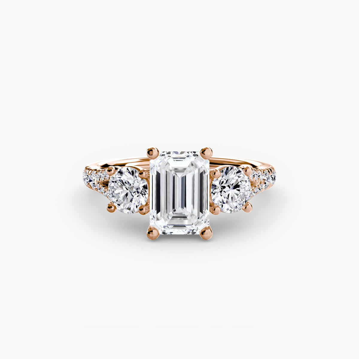 ÉTERNITÉ II Emerald Cut three-stone pavé ring setting in Rose Gold | SARATTI