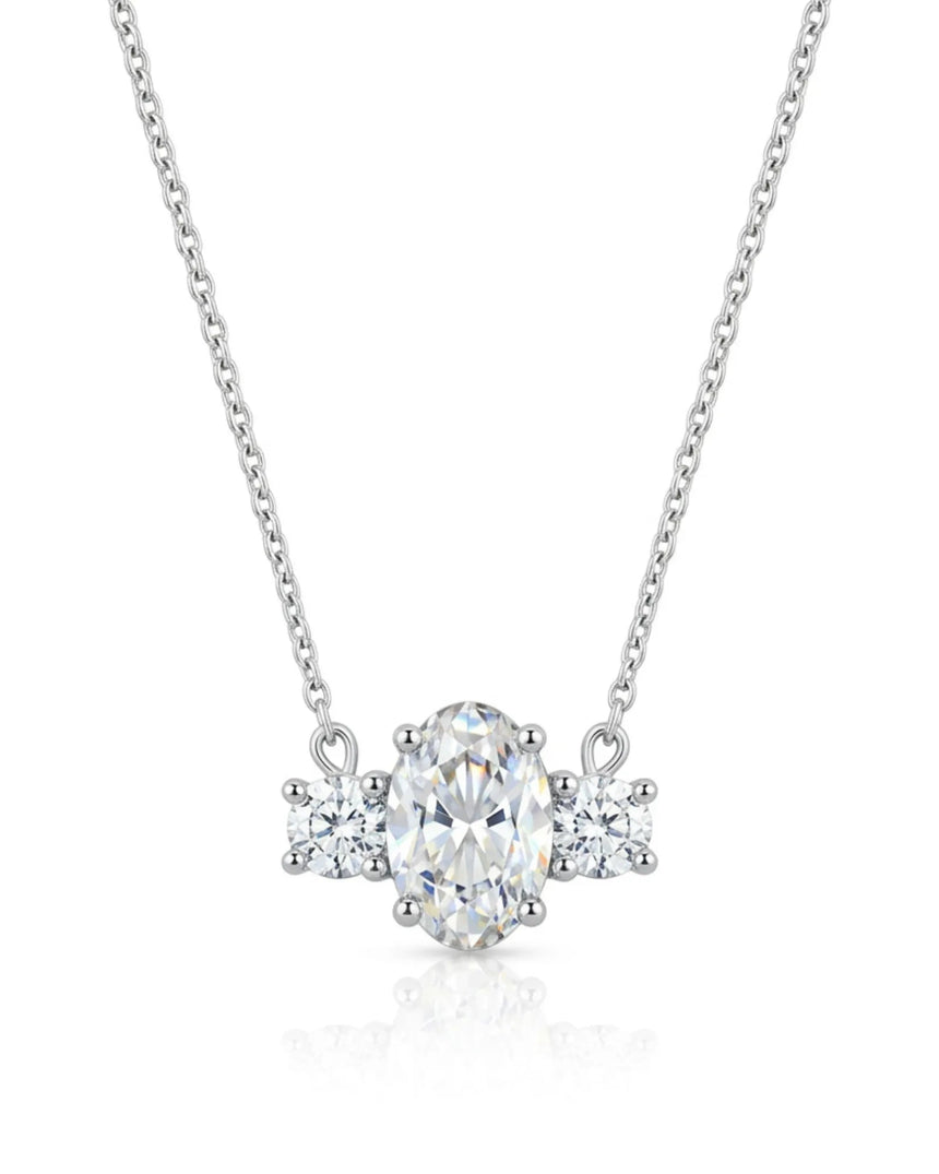 ÉTERNITÉ Oval Cut three-stone pavé necklace setting in Yellow Gold with 42 cm cable chain, front view | SARATTI Fine Jewelry