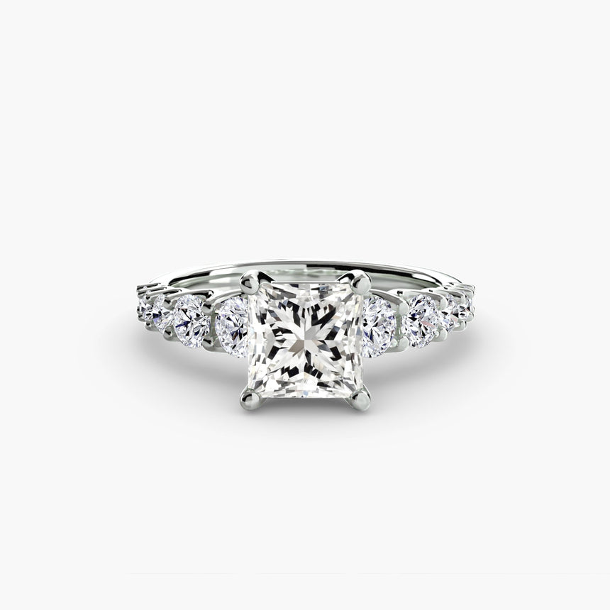 GRADUATED ACCENT – Princess Cut Diamond Ring Setting in White Gold | SARATTI