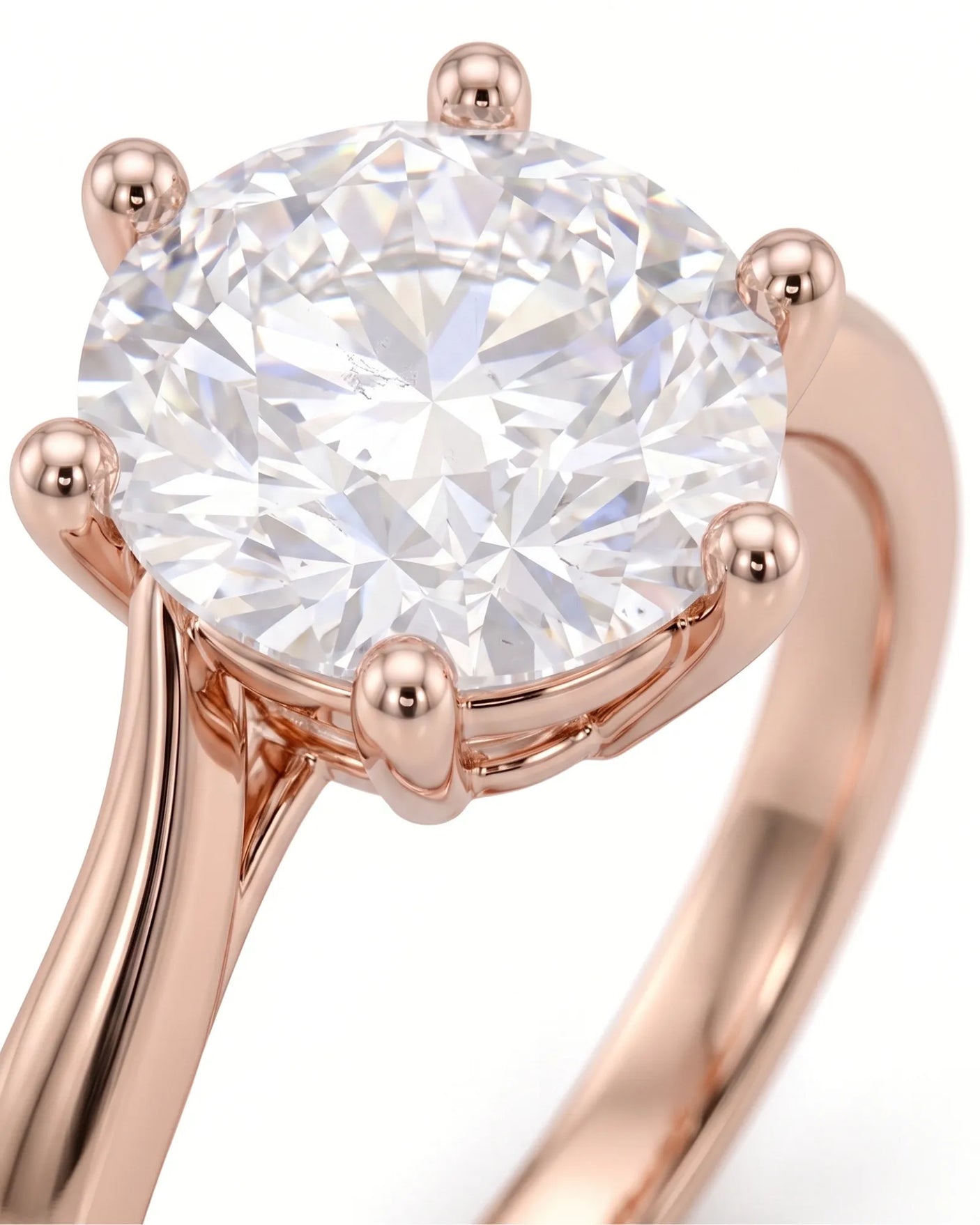 Kira lovely crown natural diamond ring in rose gold, diamond crown setting close-up | SARATTI