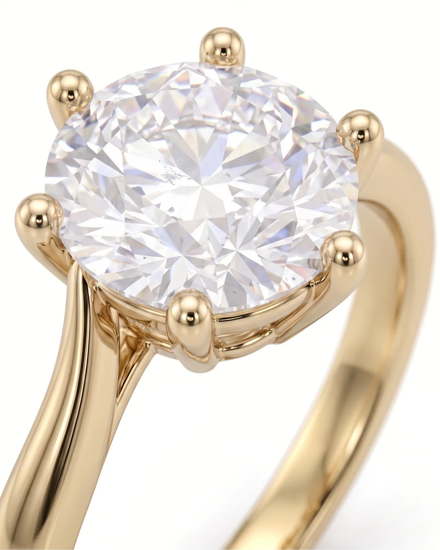 Kira lovely crown natural diamond ring in yellow gold, diamond crown setting close-up | SARATTI