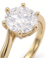Kira lovely crown natural diamond ring in yellow gold, diamond crown setting close-up | SARATTI