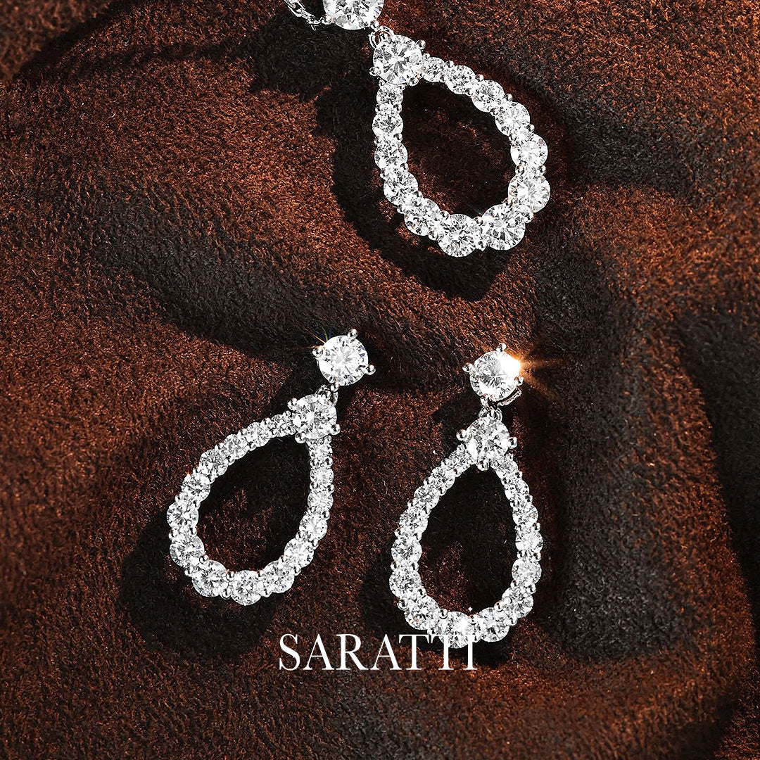Close-up diamond cascade necklace in platinum | SARATTI