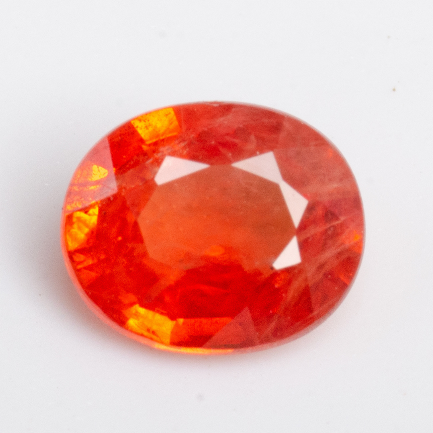  oval 1.29ct spessartine garnet gemstone close view | SARATTI