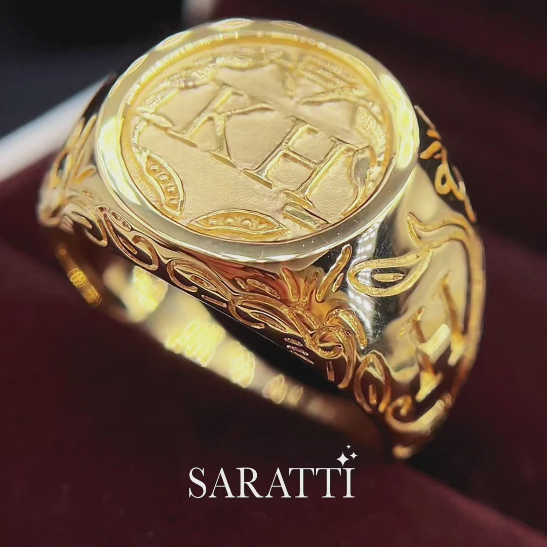 Heritage crest signet ring in 18k yellow gold with engraved monogram face | SARATTI  