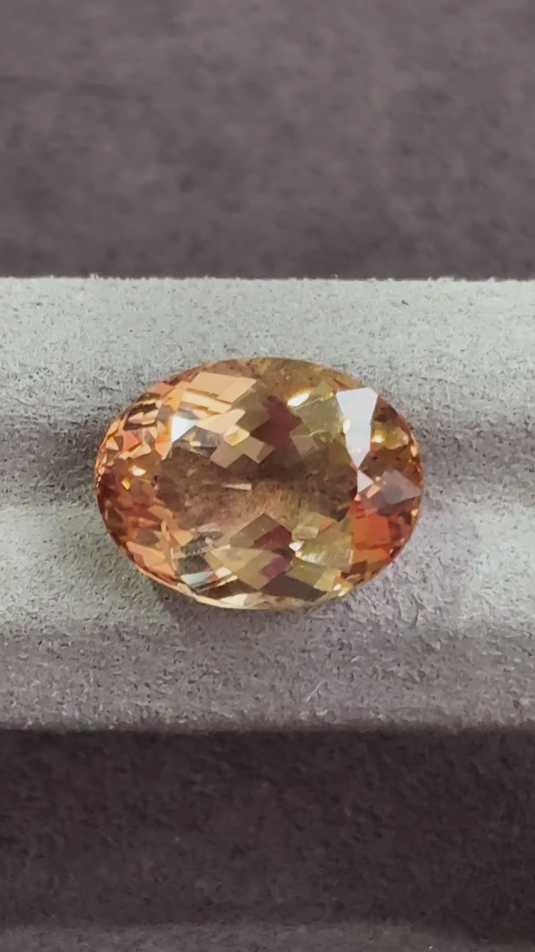 13.65 carats Natural Brazilian Imperial Topaz | Oval – 16.3 × 12.5mm. - Custom Jewelry Gemsotne - SARATTI JEWELRY