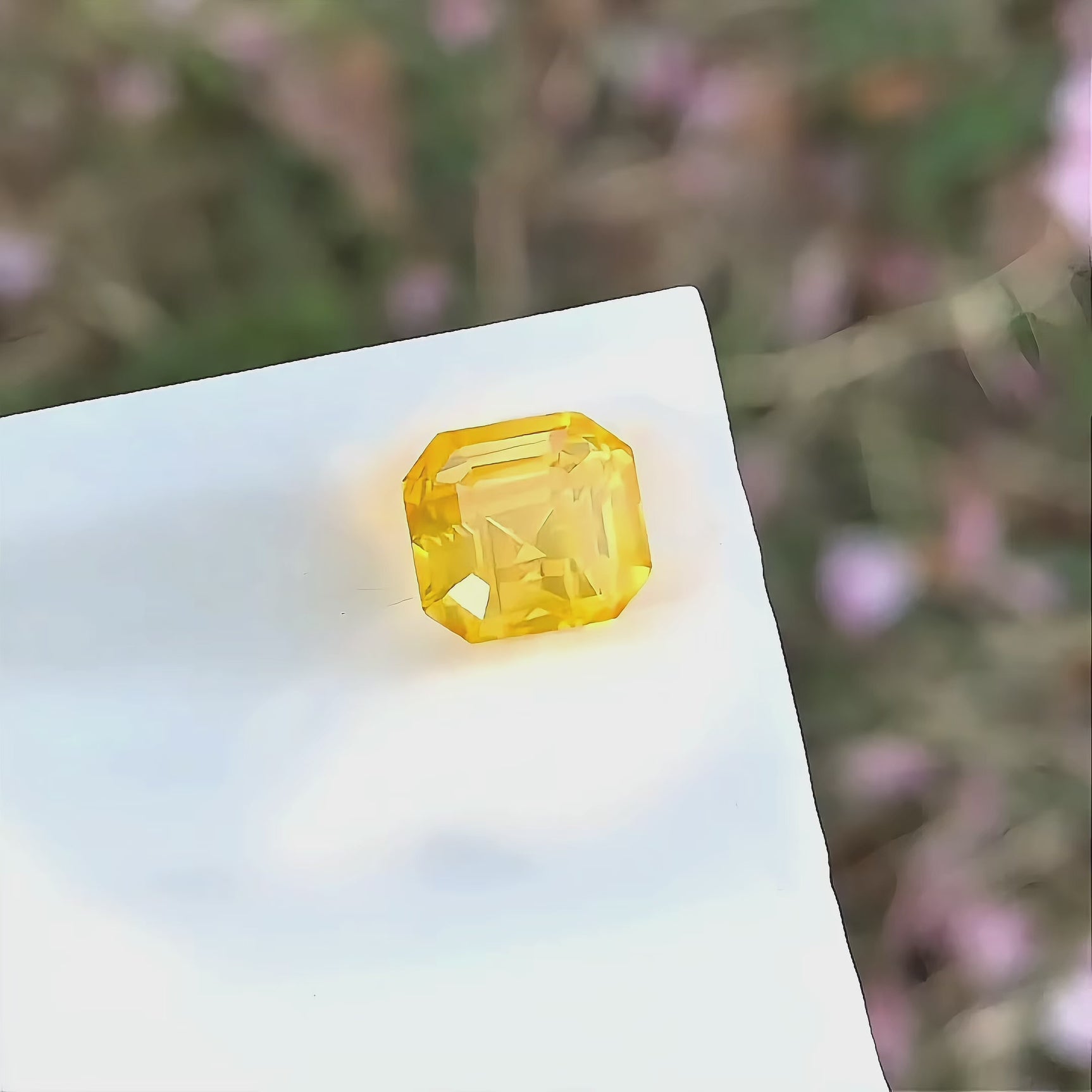 4.06 carats Natural Yellow Sapphire | Emerald Cut