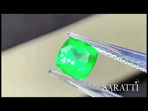 Cushion Natural Posidonia Green tsavorite loose gemstone macro view | SARATTI  