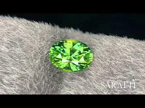 Oval Natural sapphire displaying bluish green tone | SARATTI
