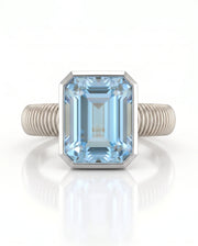 Rivage Bezel emerald-cut Aquamarine ribbed bezel solitaire ring setting in Platinum, side view | SARATTI