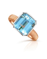 Rivage Bezel emerald-cut Aquamarine ribbed bezel solitaire ring setting in Rose Gold, 45-degree view | SARATTI