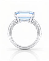 Rivage Bezel emerald-cut Aquamarine ribbed bezel solitaire ring setting in White Gold, top view | SARATTI