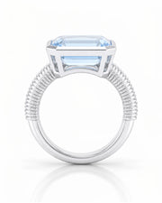 Rivage Bezel emerald-cut Aquamarine ribbed bezel solitaire ring setting in White Gold, top view | SARATTI