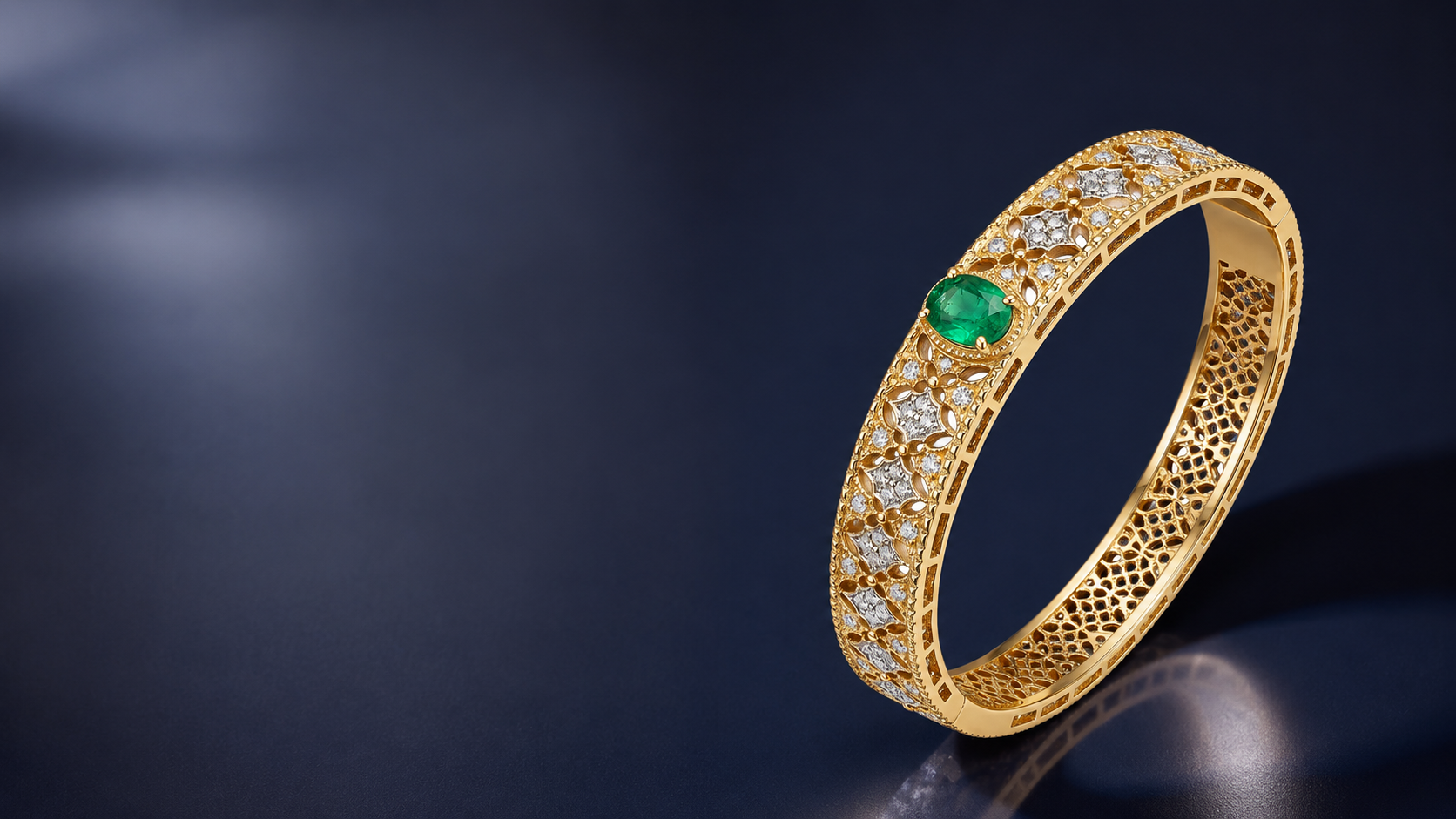 Belle Époque Colombian Emerald Bangle