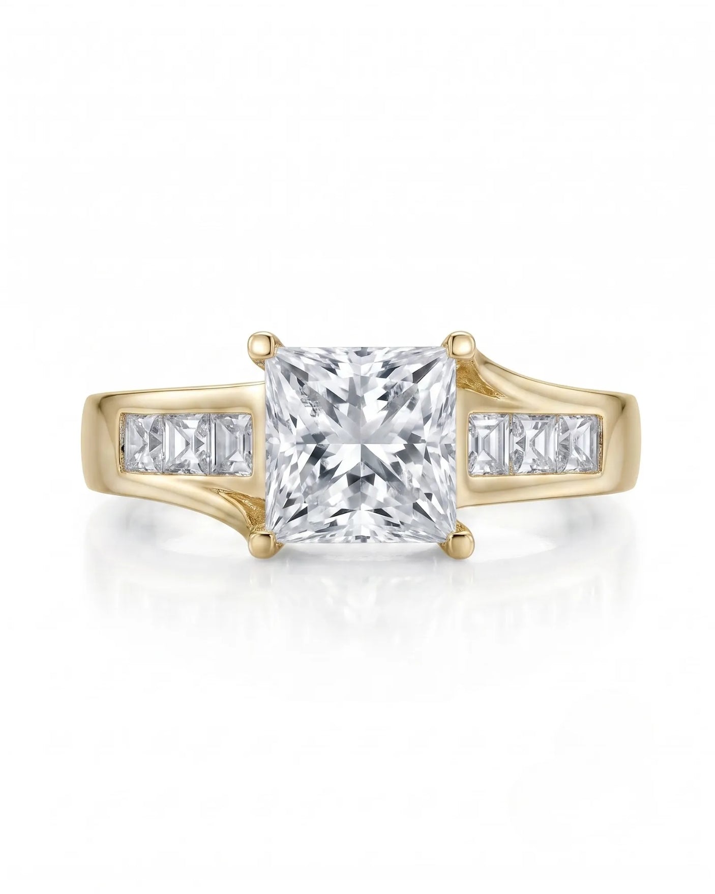 SIENA 1 carat princess-cut natural diamond engagement ring in 18K yellow gold, front view of split shoulders and princess side diamonds | SARATTI
