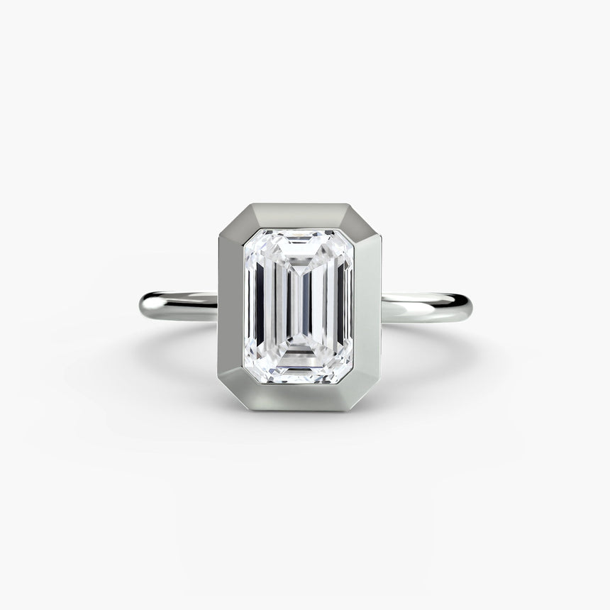 SOLARA Emerald Cut bezel-set solitaire ring setting in 950 Platinum | SARATTI