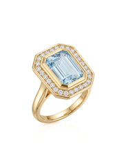 Solenne Halo emerald cut Aquamarine diamond cathedral ring setting in yellow gold, 45-degree view | SARATTI