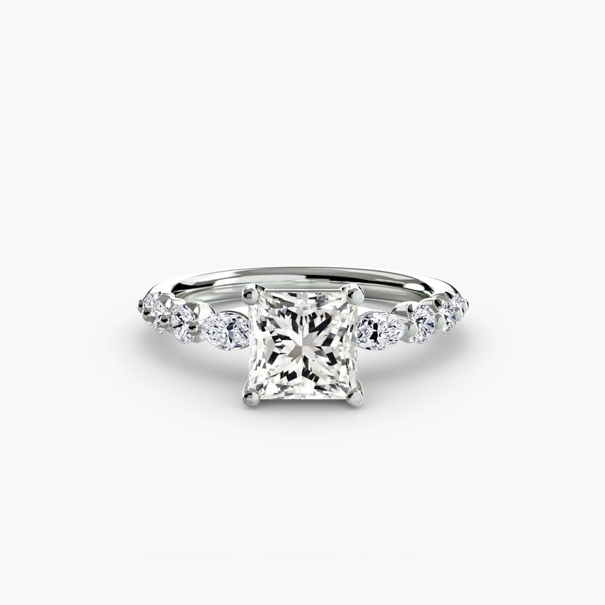 TIERED ACCENT – Princess Cut Graduated Diamond Solitaire Ring Setting in White Gold | SARATTI