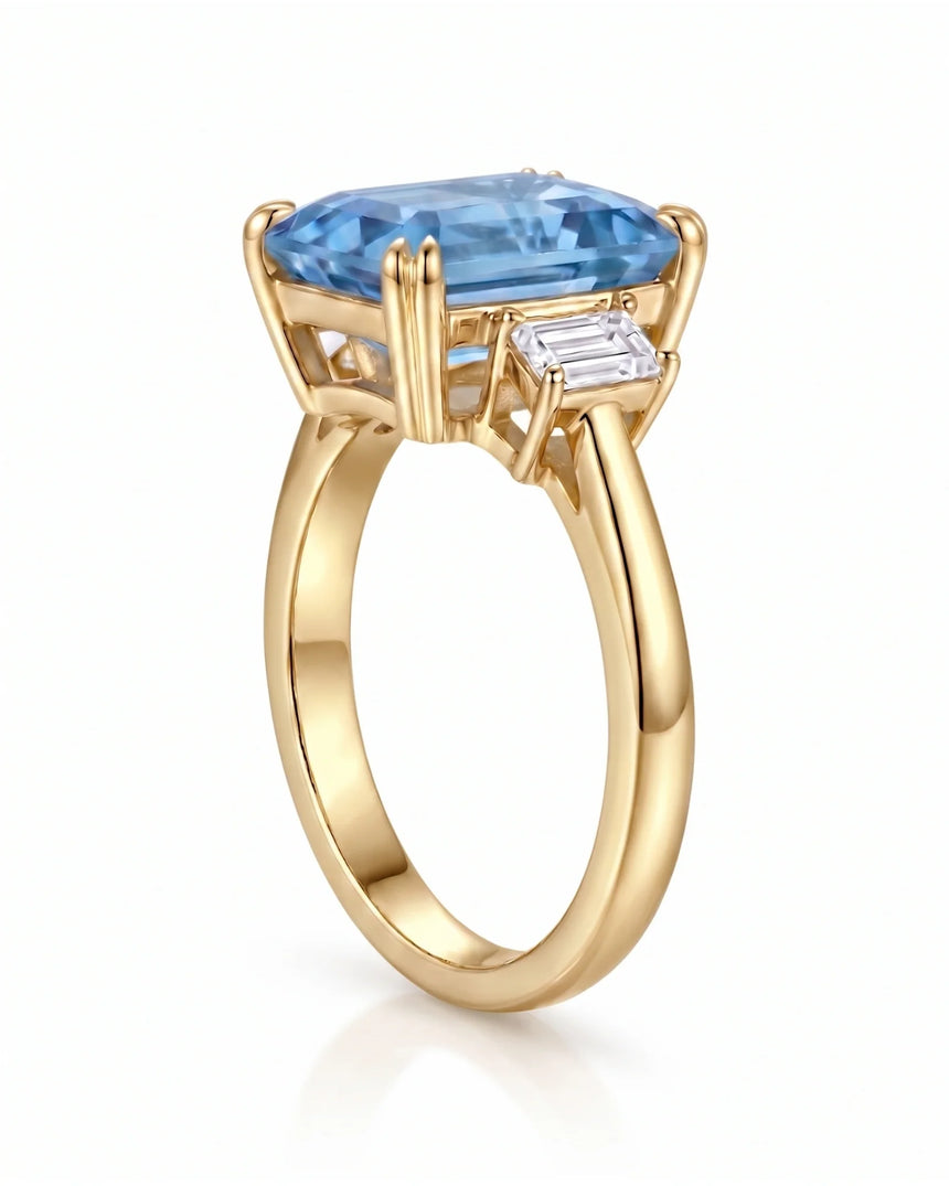 Trilune emerald-cut Aquamarine emerald-diamond step-cut three-stone ring setting in Yellow Gold, alternate side view | SARATTI