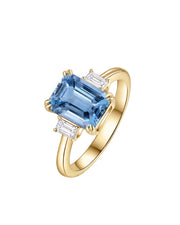 Trilune emerald-cut Aquamarine emerald-diamond step-cut three-stone ring setting in Yellow Gold, side view | SARATTI