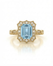 Valoria Crest emerald-cut Aquamarine ring setting in yellow gold, front view with scalloped diamond frame | SARATTI