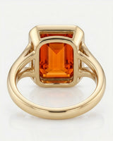 yellow gold emerald cut Topaz setting with polished split shoulder | SARATTI
