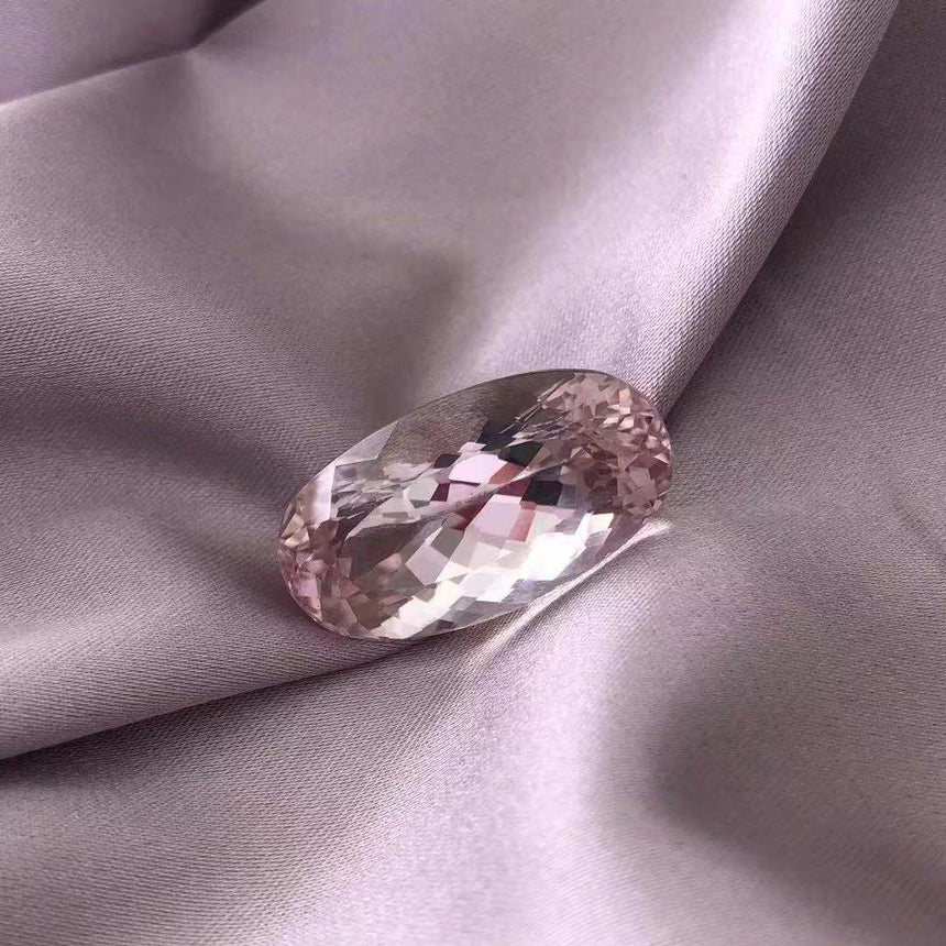 42.72 carats Oval Natural Kunzite Gemstone