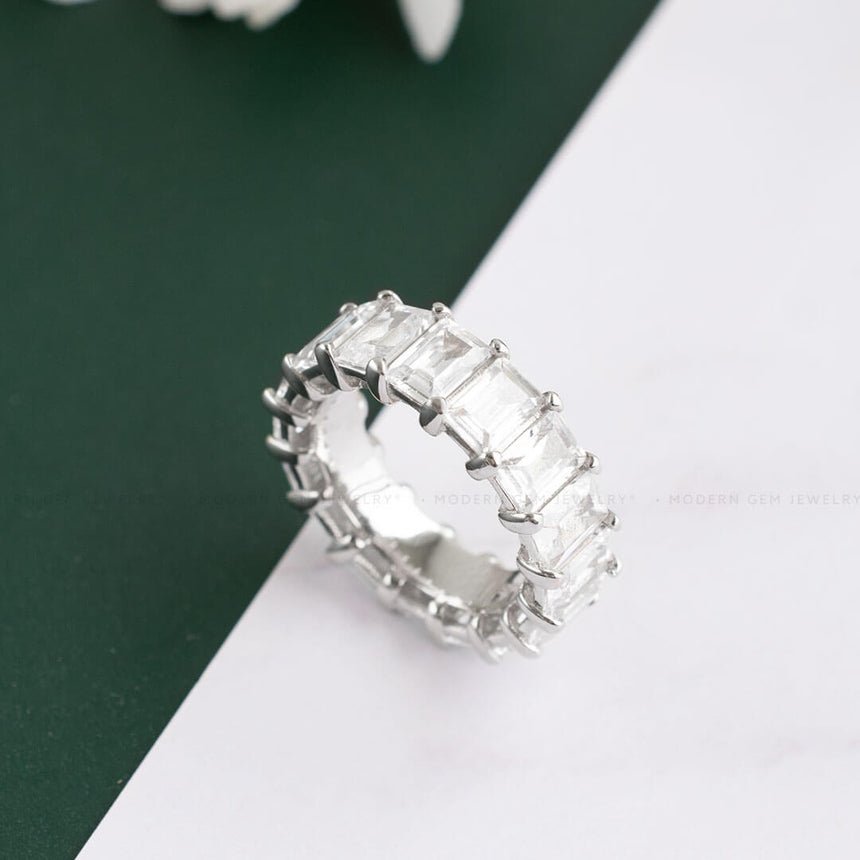 Emerald Cut Eternity Band in White Gold | Modern Gem Jewelry | Saratti 