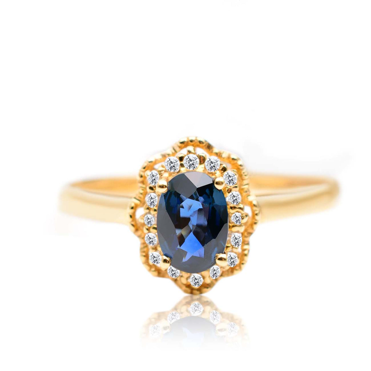 Oval Blue Sapphire Yellow Gold Ring | Modern Gem Jewelry | Saratti