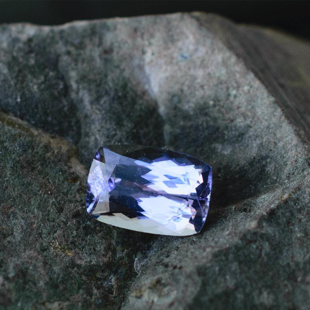 1.08 Carats Cushion Bluish Violet Natural Tanzanite Gemstone 7.2mm x 5mm - Modern Gem Jewelry 