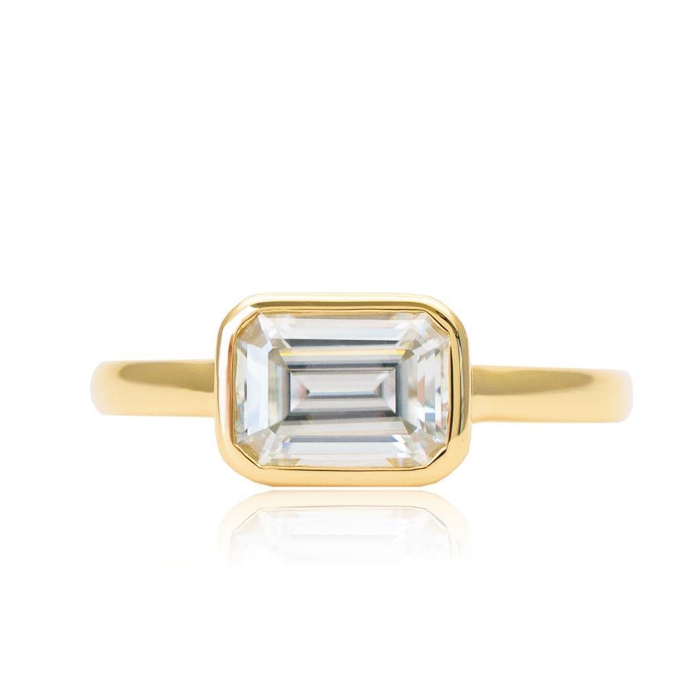 Natalia Emerald Cut Diamond Ring in Yellow Gold | Modern Gem Jewelry | Saratti